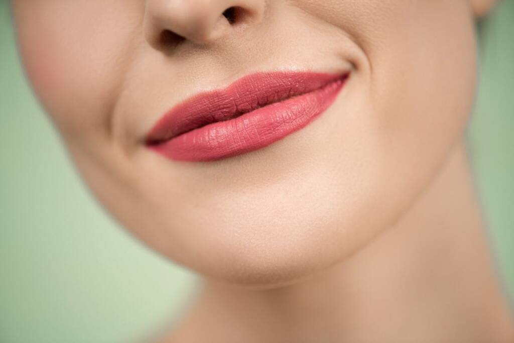 Lip Blushing: Everything You Need to Know – Complete Guide