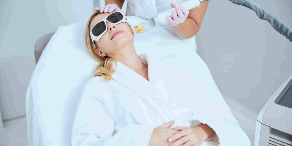 Skin Tightening Without Surgery: The Rise of Non-Invasive Lifting Treatments